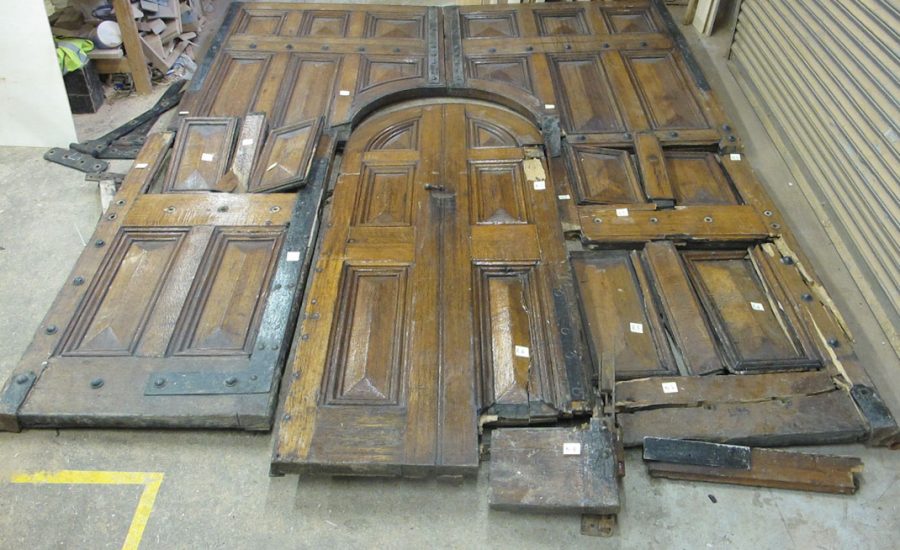 Repairs-to-TCD-Front-Gates-3-900x550