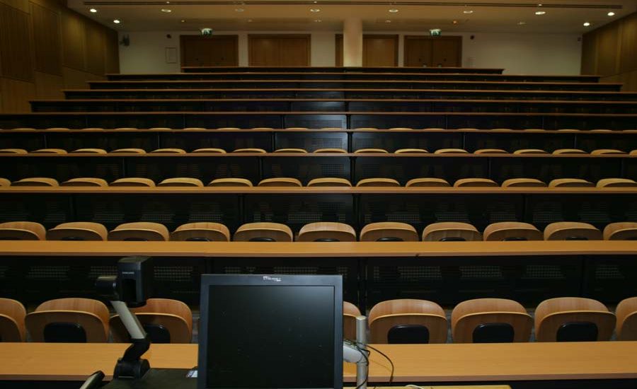 Lecture-Theatre-Fit-Out-900x550